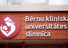 Par teju 40 000 eiro ziedojumu Bērnu slimnīcā tapušas interaktīvas aktivitāšu zonas