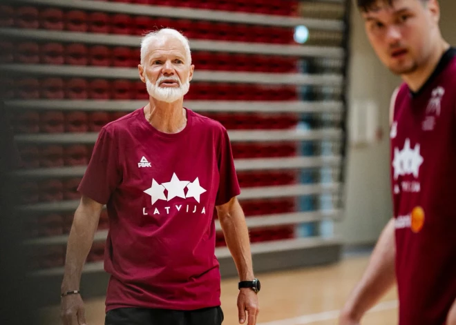 Latvijas U-20 basketbolisti pārbaudes spēlē revanšējas lietuviešiem