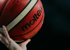 Latvijas un vēl deviņu valstu pozīcijas nelokāmas: basketbolā pret agresorvalstīm tās nespēlēs