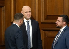 Atsevišķos gadījumos iestāžu vadītājus varēs amatā pārcelt bez atklāta konkursa
